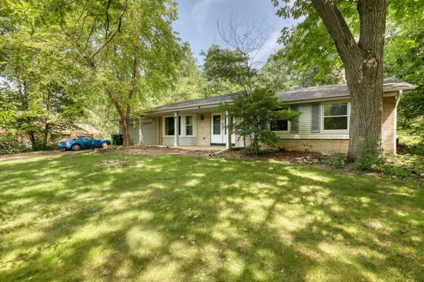 $489,900 | N52W21868 Virginia Lane, Menomonee Falls, WI 53051