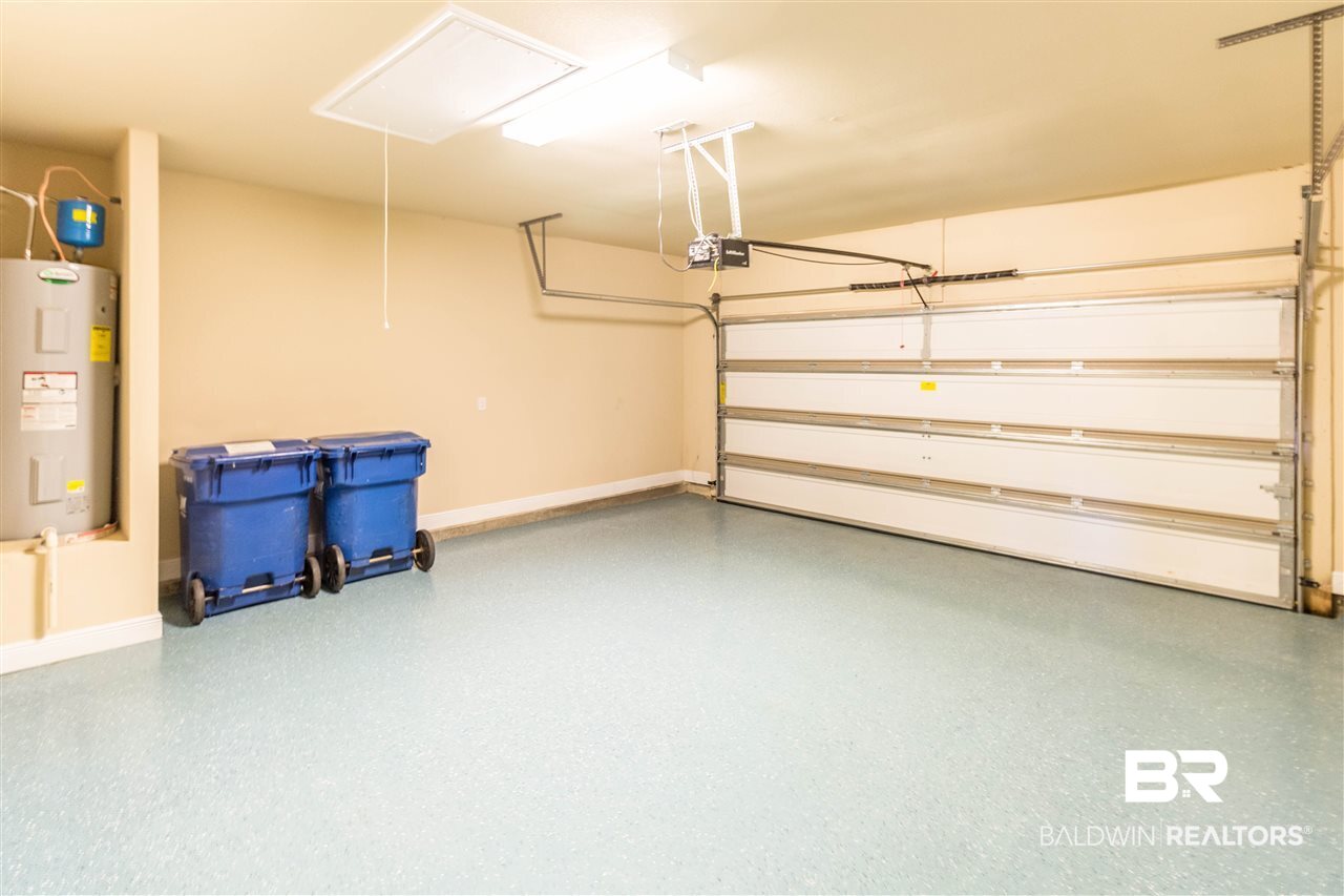 7076 Rocky Rd Loop Gulf Shores, AL 36542 - Photo 25 of 34 Garage