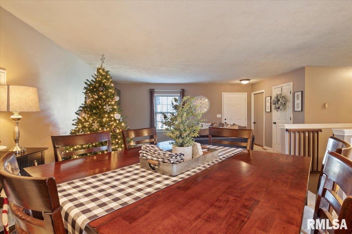812 Helene Street Springfield, IL 62702 - Photo 8 of 34