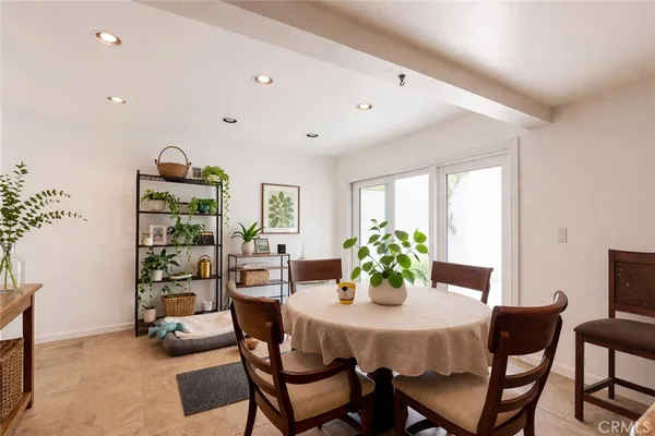 $1,550,000 | 5755 Ave Estoril, Long Beach, CA 90814