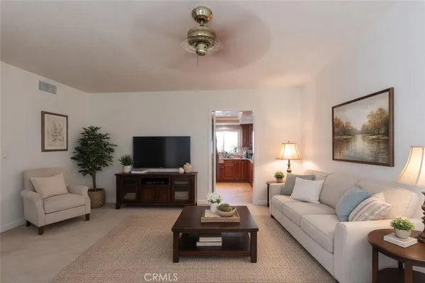 $1,550,000 | 5755 Ave Estoril, Long Beach, CA 90814