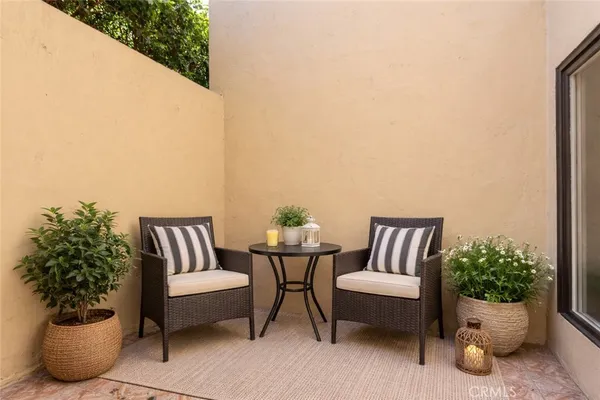 $1,550,000 | 5755 Ave Estoril, Long Beach, CA 90814