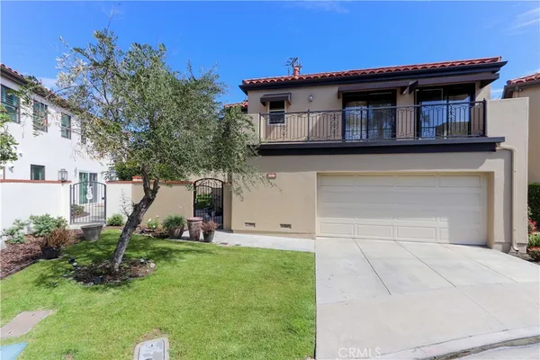 $1,550,000 | 5755 Ave Estoril, Long Beach, CA 90814