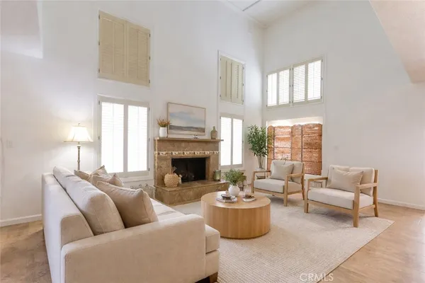 $1,550,000 | 5755 Ave Estoril, Long Beach, CA 90814