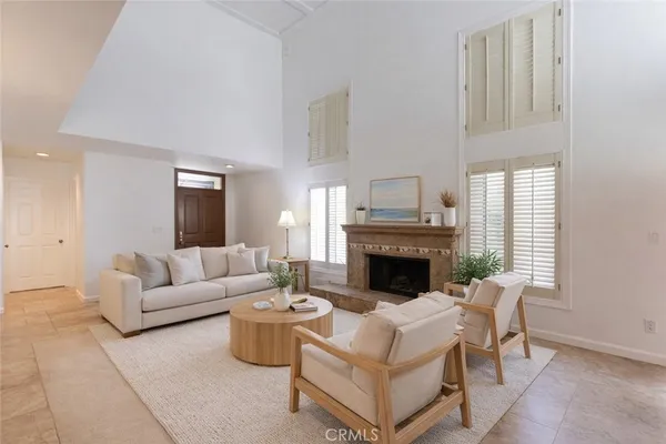$1,550,000 | 5755 Ave Estoril, Long Beach, CA 90814