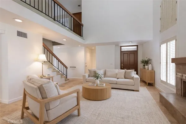 $1,550,000 | 5755 Ave Estoril, Long Beach, CA 90814