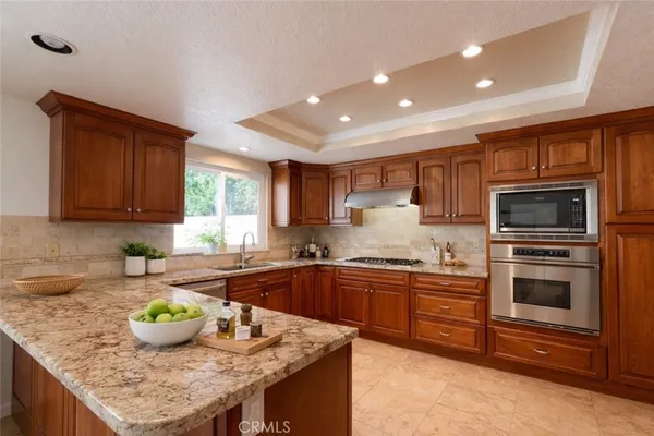 $1,550,000 | 5755 Ave Estoril, Long Beach, CA 90814