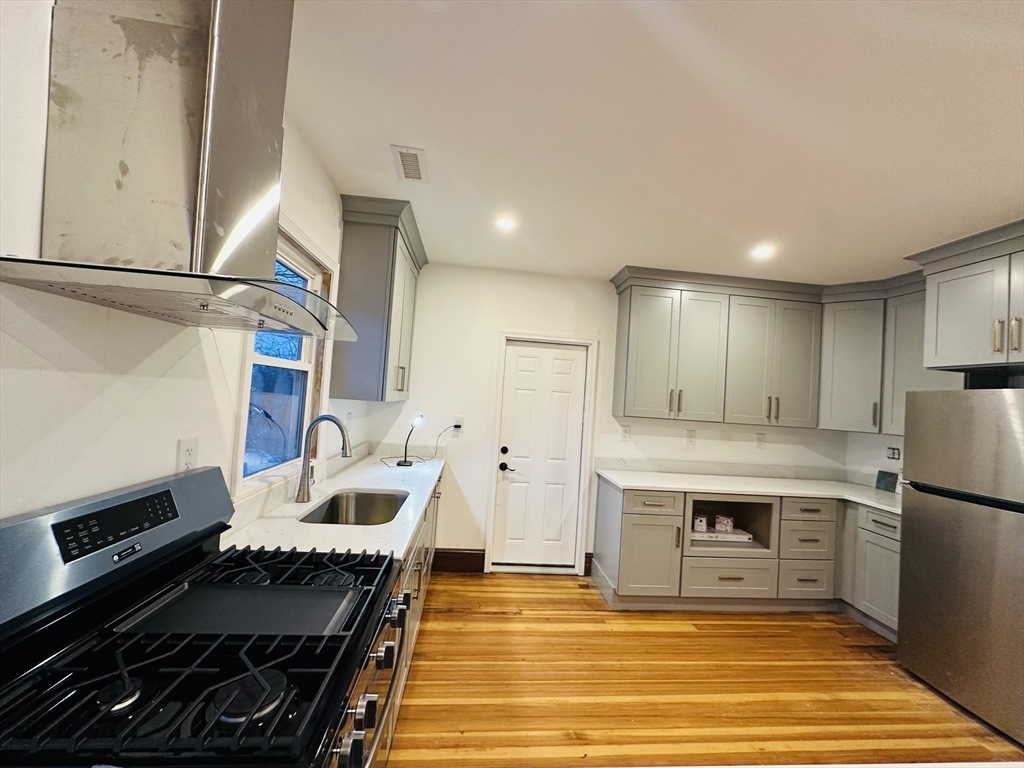 105 Nottinghill Road, Unit 2 Boston, MA 02135 - Photo 8 of 27