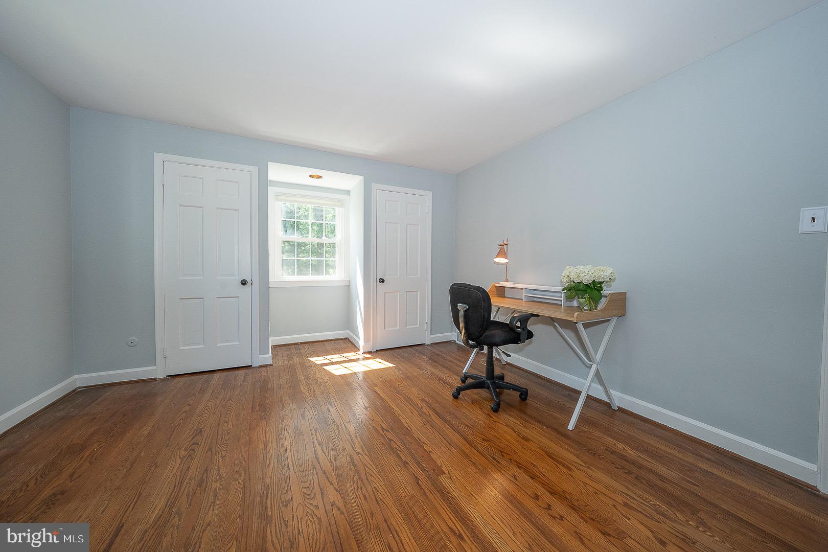 734 Woodcrest Road Wayne, PA 19087 - Photo 25 of 37 Bedroom #4 with hardwood floors