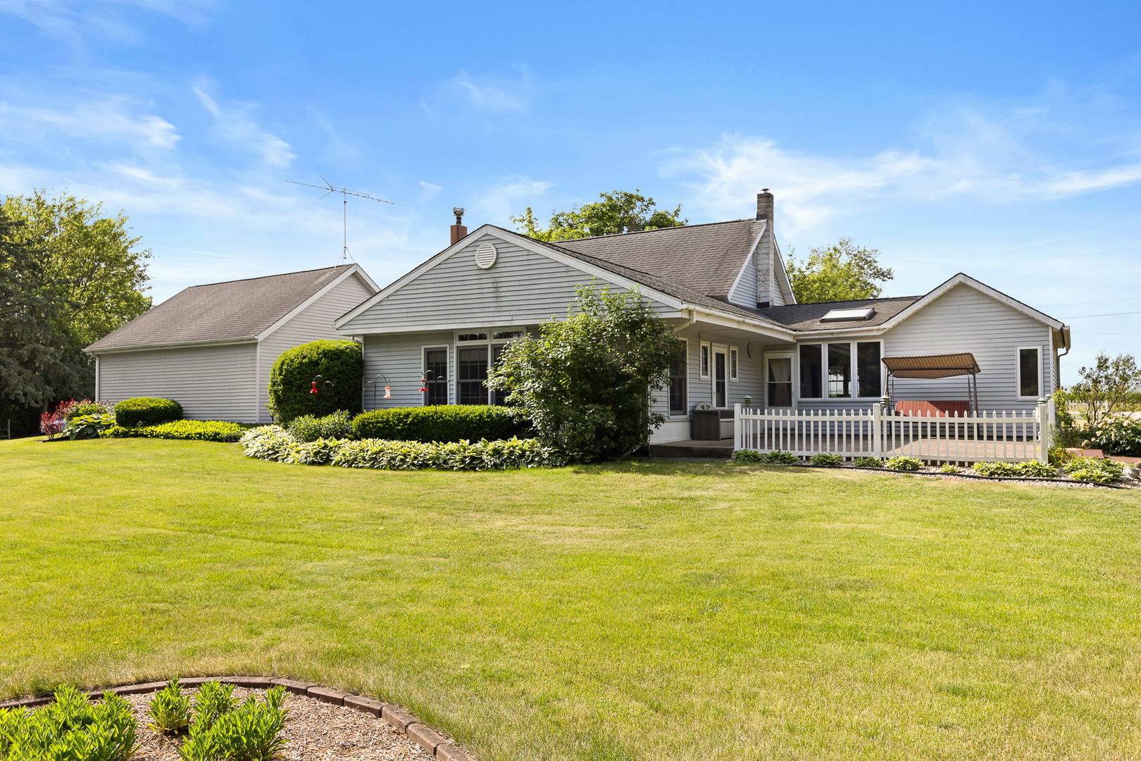 15050 West Wilmington Road Manhattan, IL 60442 - Photo 2 of 30