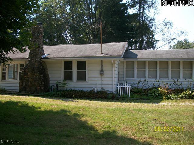 4634 Manchester Road Akron, OH 44319 - Photo 4 of 16 Gallery Image 4