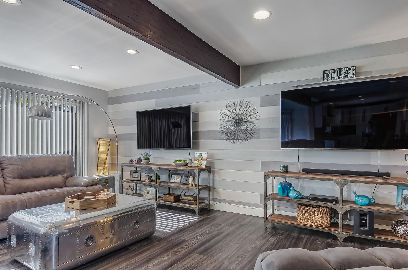 70061 Chappel Road Rancho Mirage, CA 92270 - Photo 5 of 26 a living room with furniture and a flat screen tv