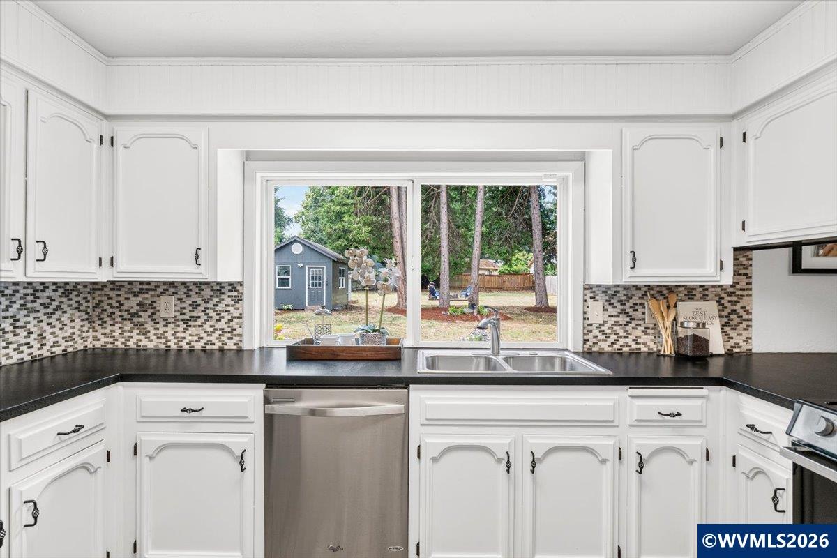 5079 Lone Oak Road Southeast Salem, OR 97306 - Photo 8 of 22