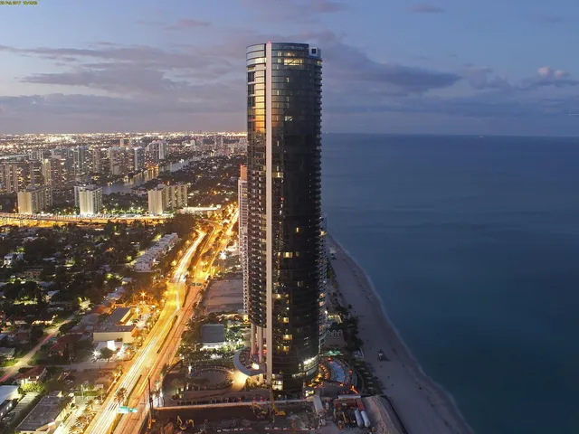 $8,500,000 | 18555 Collins Avenue, Unit 3705, Sunny Isles Beach, FL 33160