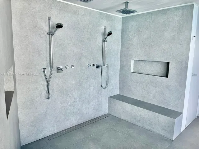 $8,500,000 | 18555 Collins Avenue, Unit 3705, Sunny Isles Beach, FL 33160