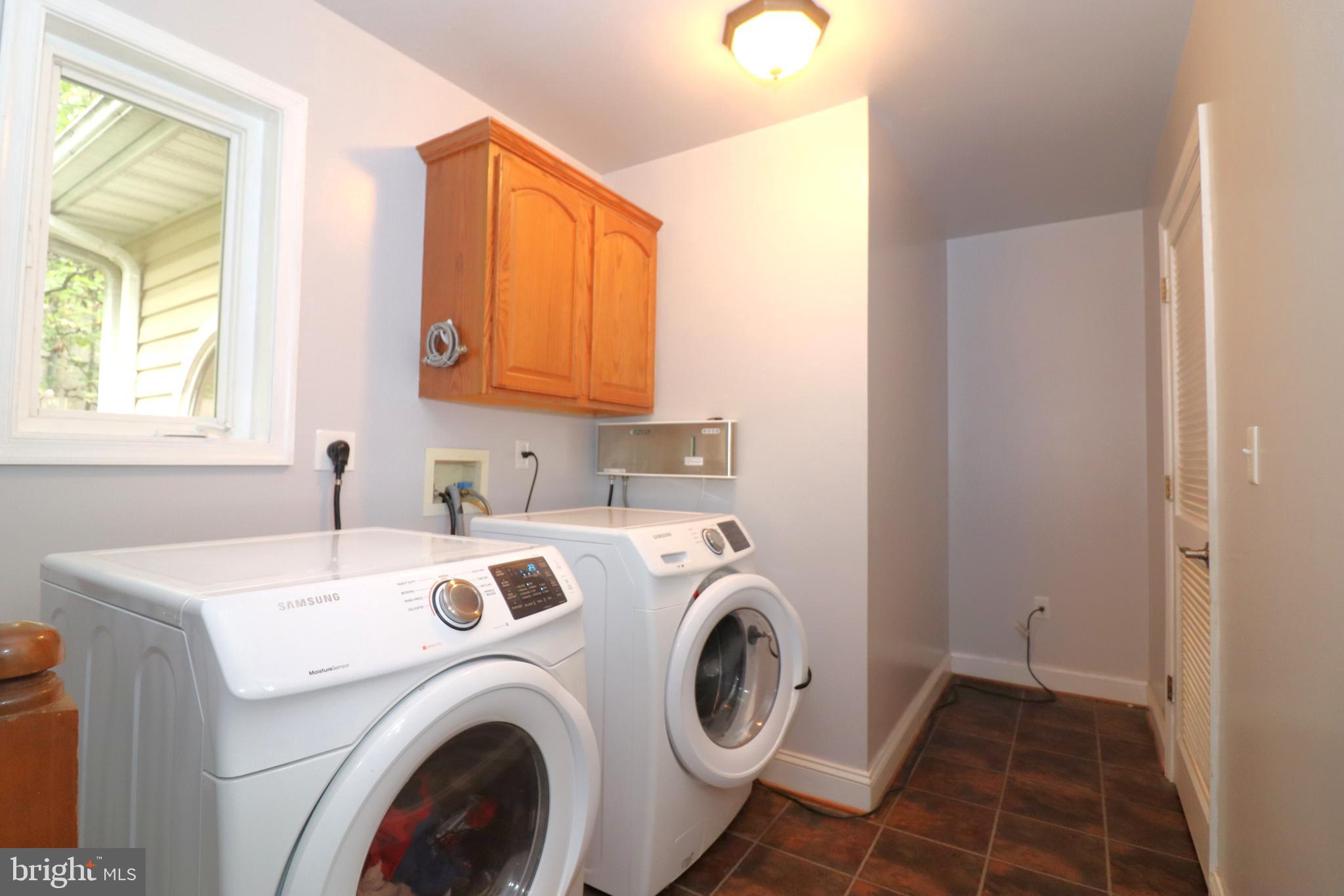 1111 Eastover Parkway Locust Grove, VA 22508 - Photo 32 of 62 a utility room with dryer and washer