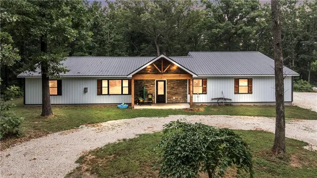 $449,000 | 1022 Wildrose Lane, Stover, MO 65078
