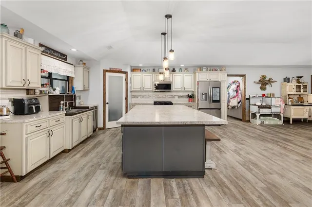 $449,000 | 1022 Wildrose Lane, Stover, MO 65078