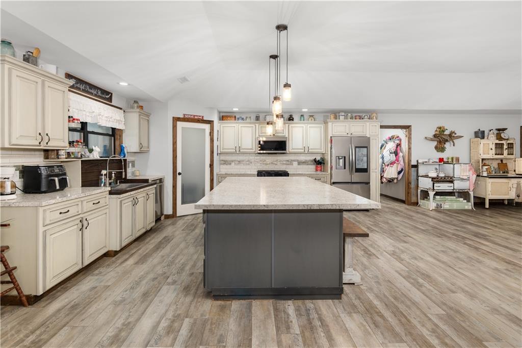 1022 Wildrose Lane Stover, MO 65078 - Photo 12 of 63