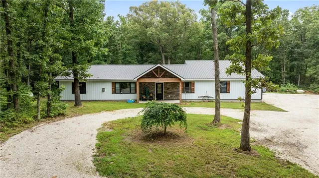 $449,000 | 1022 Wildrose Lane, Stover, MO 65078