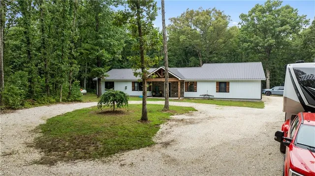 $449,000 | 1022 Wildrose Lane, Stover, MO 65078