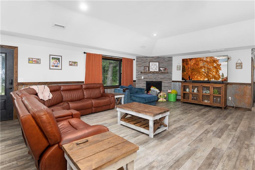 1022 Wildrose Lane Stover, MO 65078 - Photo 4 of 63