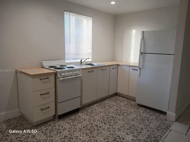 $1,900 | 1700 Northwest 22nd Court, Unit 1, Miami, FL 33125