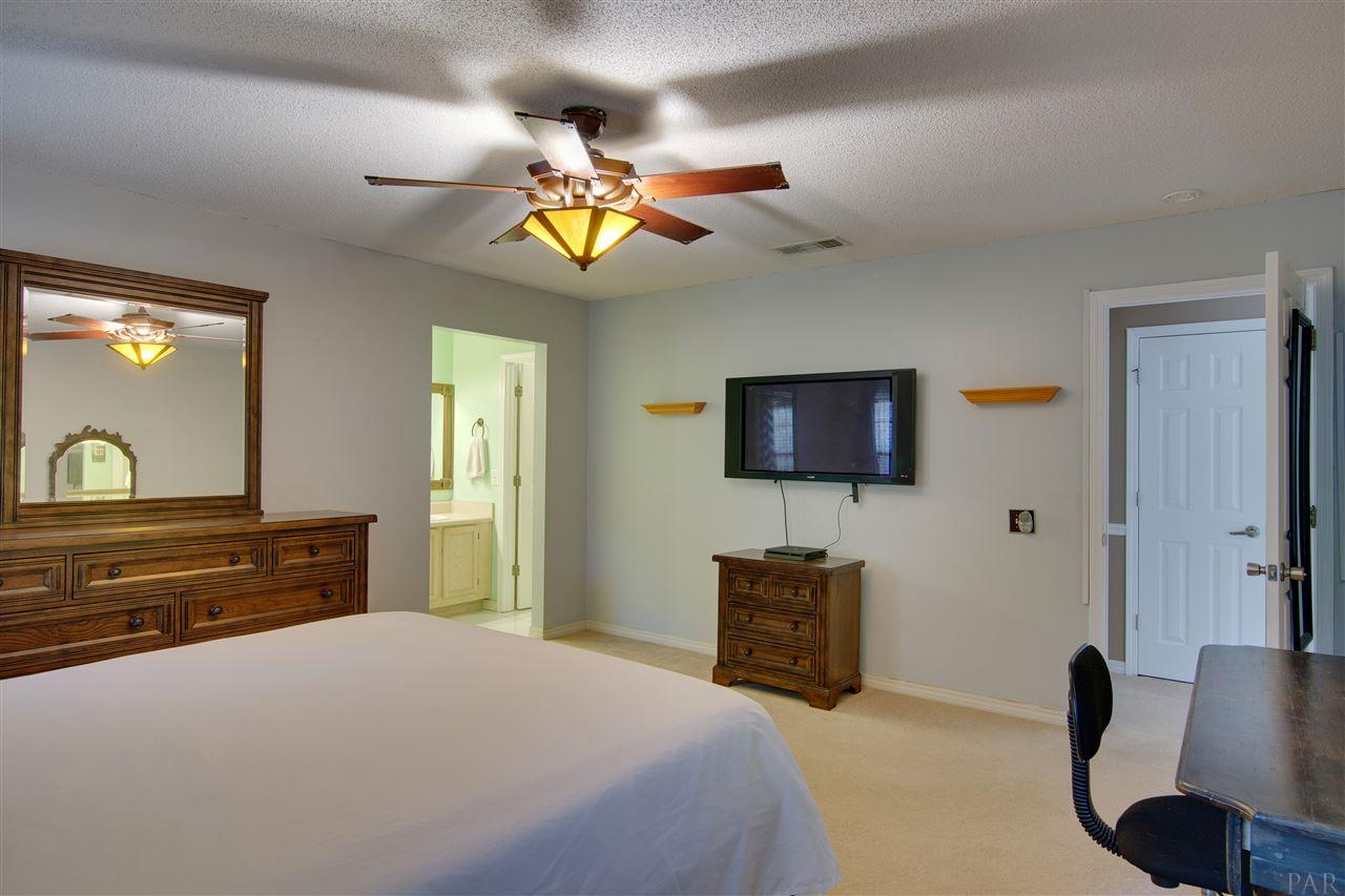 2779 River Run Road Navarre, FL 32566 - Photo 16 of 31 Gallery Image 16