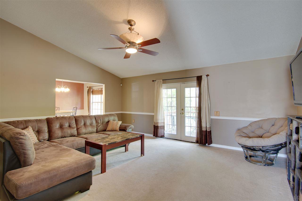 2779 River Run Road Navarre, FL 32566 - Photo 5 of 31 Gallery Image 5