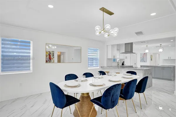 $18,000 | 725 Harrison Street, Hollywood, FL 33019