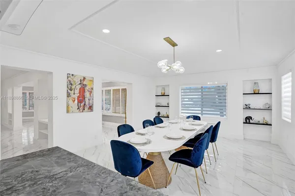 $18,000 | 725 Harrison Street, Hollywood, FL 33019