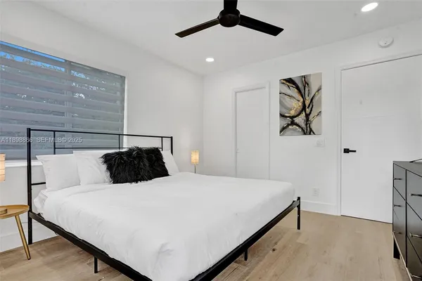 $18,000 | 725 Harrison Street, Hollywood, FL 33019