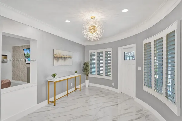 $18,000 | 725 Harrison Street, Hollywood, FL 33019