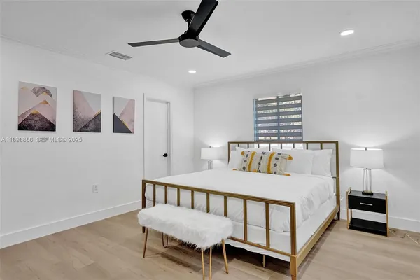 $18,000 | 725 Harrison Street, Hollywood, FL 33019