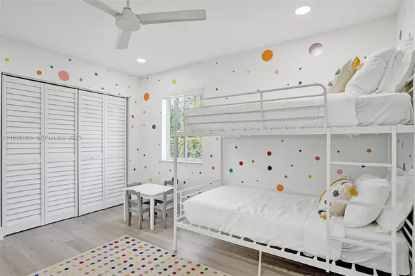 $18,000 | 725 Harrison Street, Hollywood, FL 33019