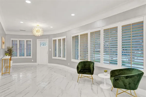 $18,000 | 725 Harrison Street, Hollywood, FL 33019