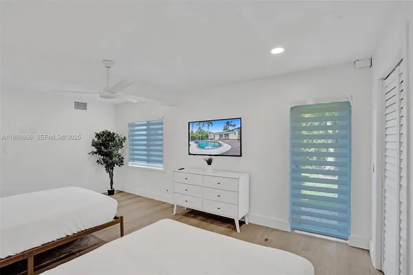 $18,000 | 725 Harrison Street, Hollywood, FL 33019