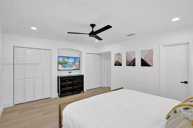 $18,000 | 725 Harrison Street, Hollywood, FL 33019