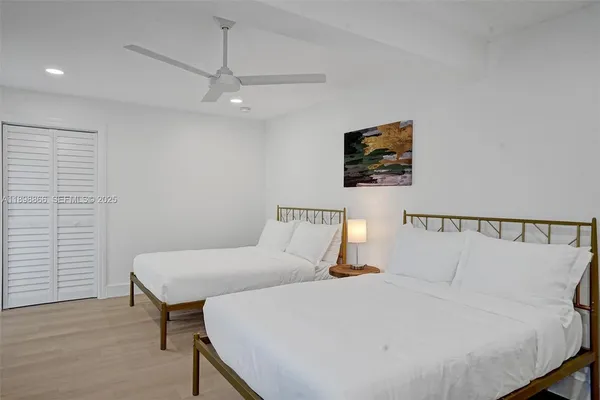 $18,000 | 725 Harrison Street, Hollywood, FL 33019