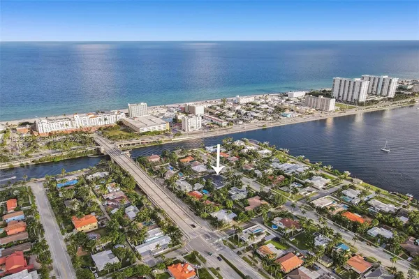 $18,000 | 725 Harrison Street, Hollywood, FL 33019