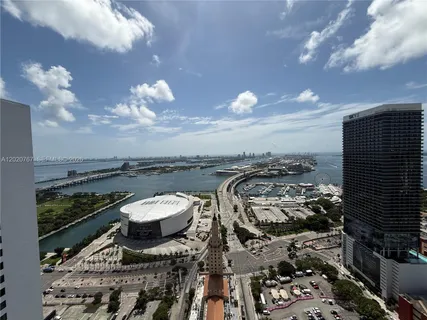 $1,700,000 | 159 Northeast 6th Street, Unit 4016, Miami, FL 33132