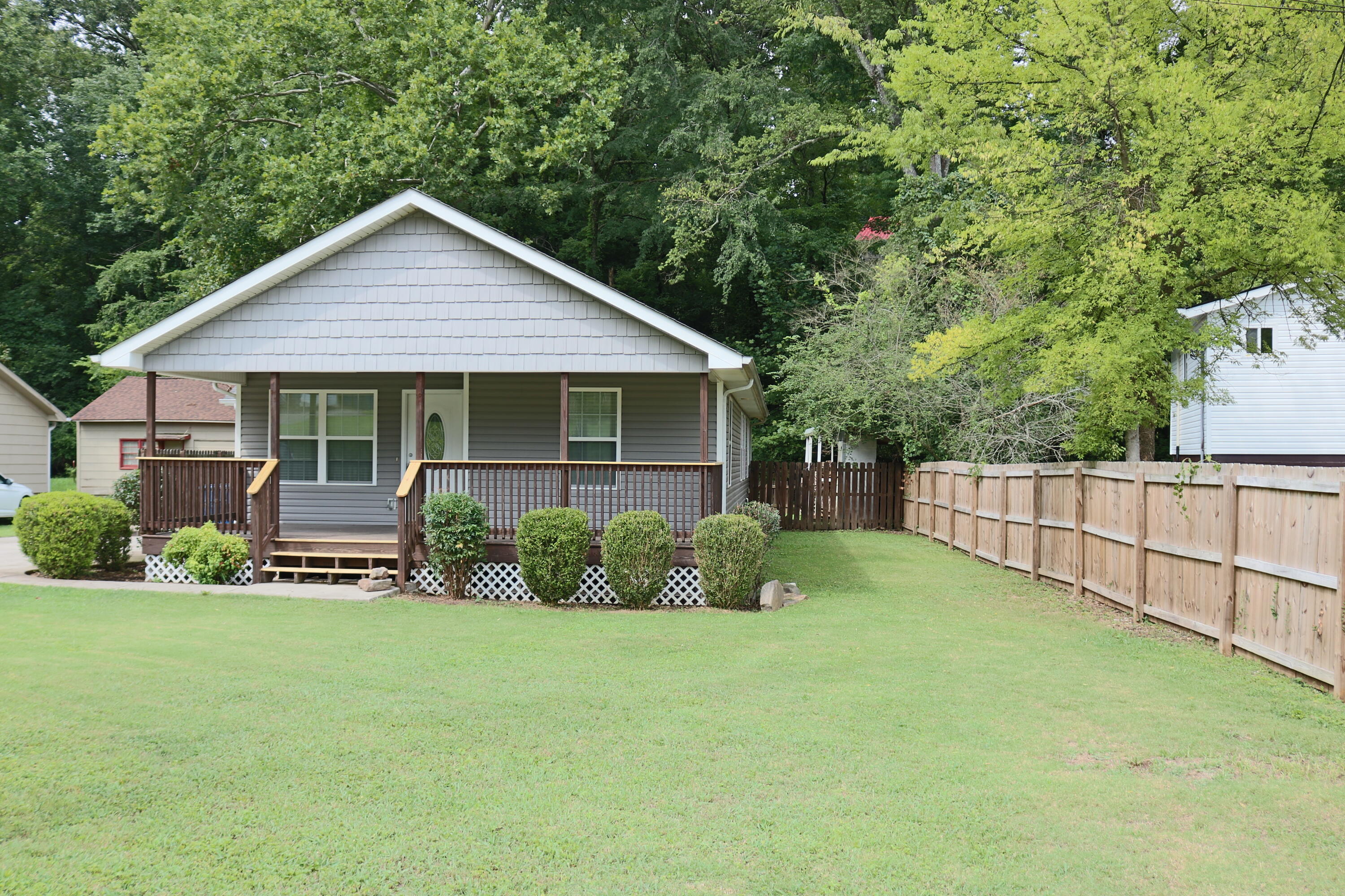 211 Martin Road Chattanooga, TN 37415 - Photo 2 of 32 1BE37761-A21B-423C-9E04-6CE656CB89D8