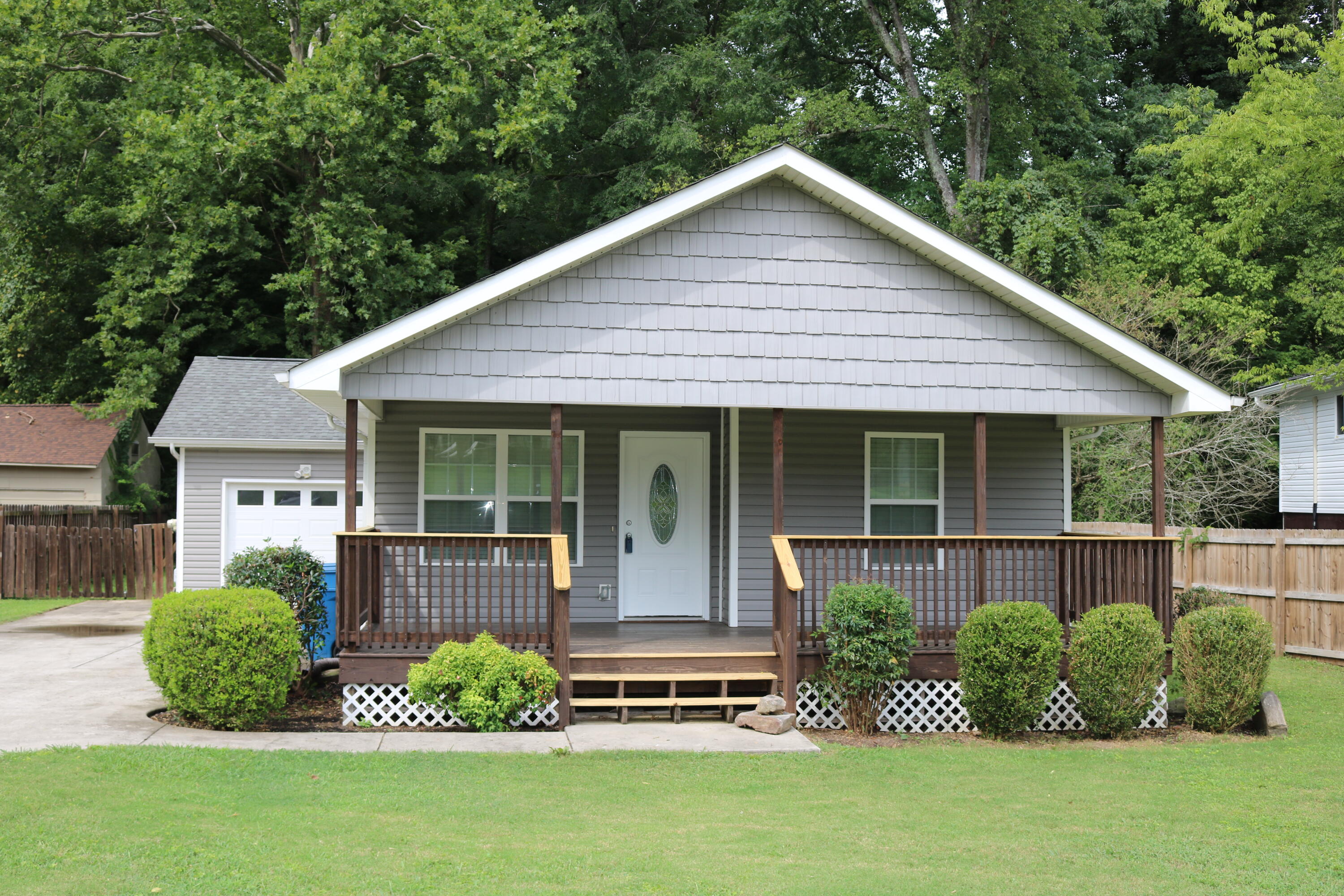 211 Martin Road Chattanooga, TN 37415 - Photo 3 of 32 44EFFCAF-E94E-44F4-B7E0-57A1303345D4