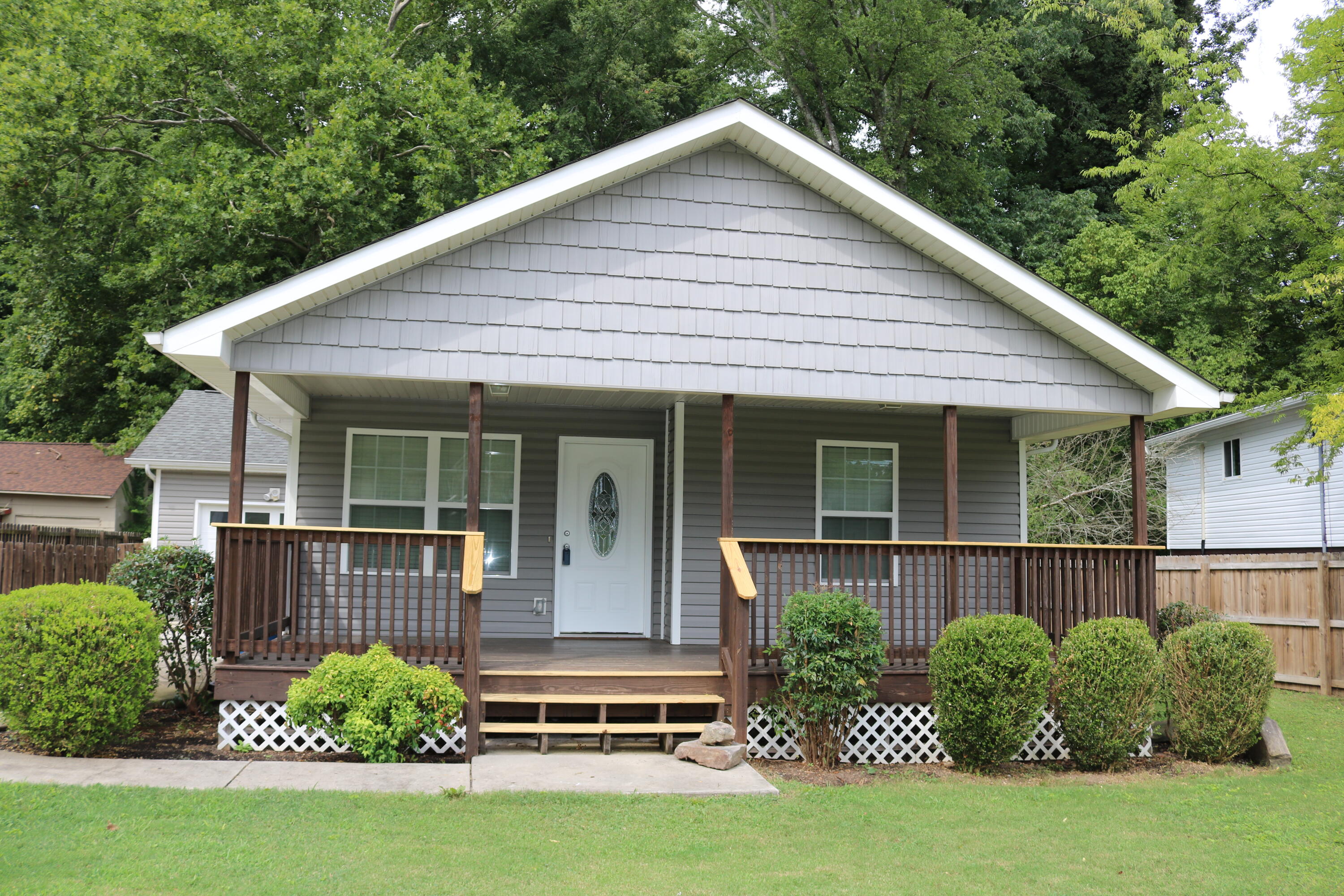 211 Martin Road Chattanooga, TN 37415 - Photo 4 of 32 A7C7E5C3-B550-49E2-BF51-2C4EA45D0050