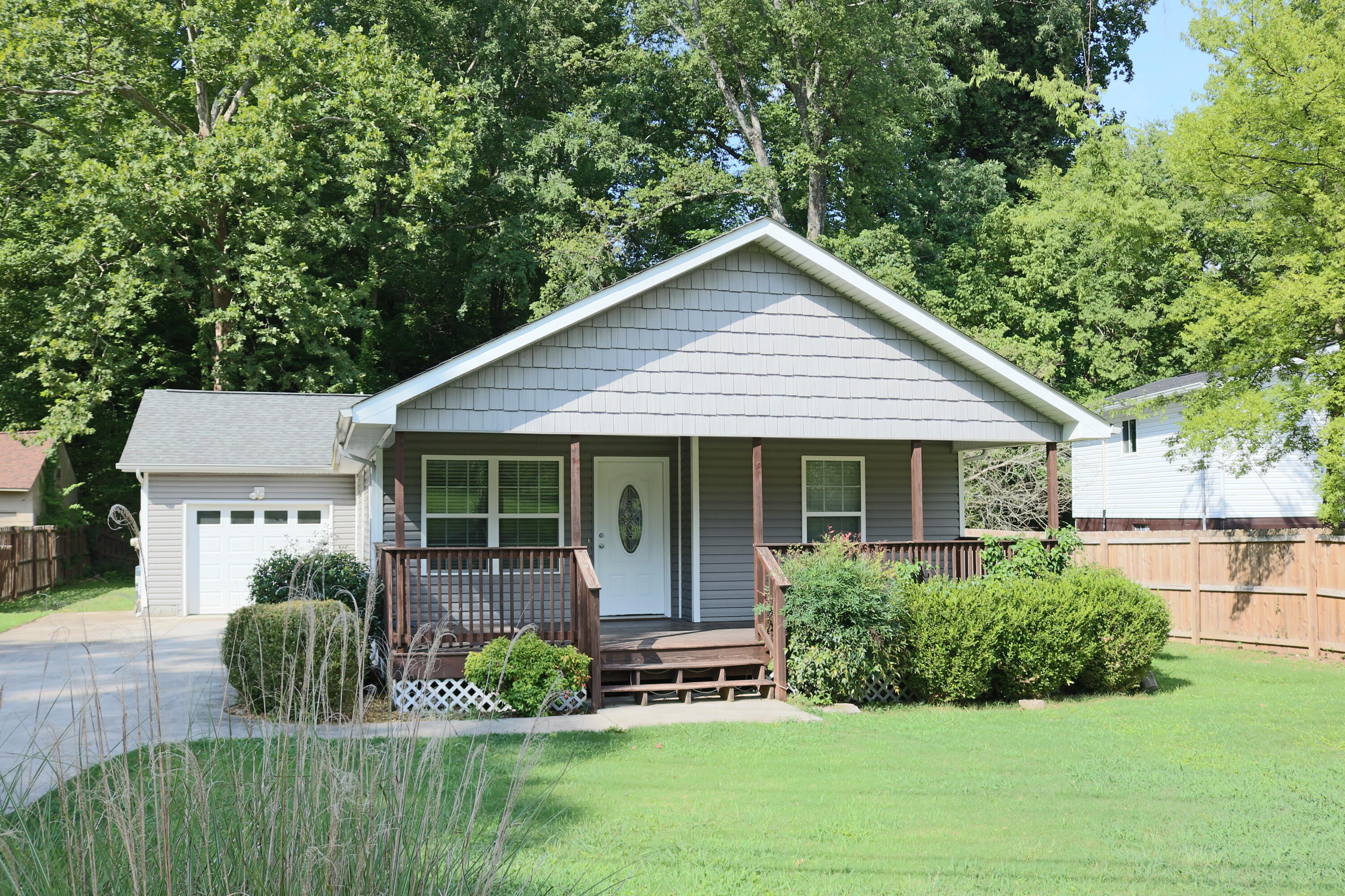 211 Martin Road Chattanooga, TN 37415 - Photo 6 of 32 8DF1473E-0162-4CE2-A4FE-962B271C39B1