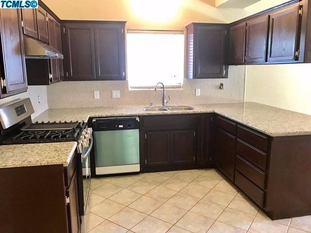 517 East Spring Lane Lemoore, CA 93245 - Photo 10 of 17 517 E Spring Ln, Lemoore, CA 93245