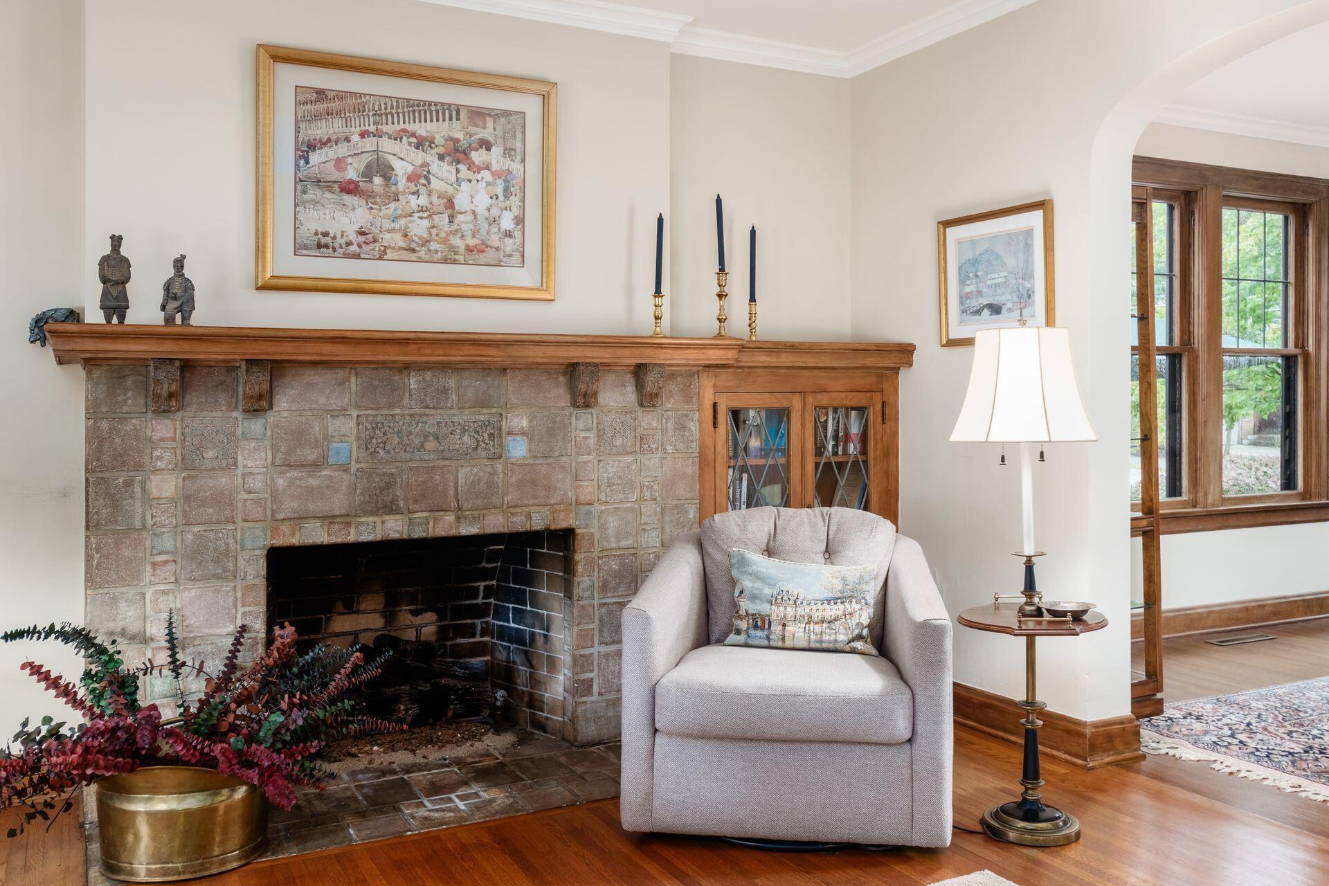 228 South Ardmore Road Columbus, OH 43209 - Photo 11 of 61 Living Room