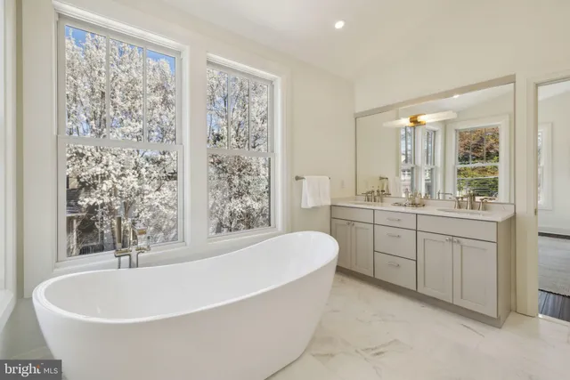 $2,850,000 | 5115 42nd Street Northwest, Washington, DC 20016