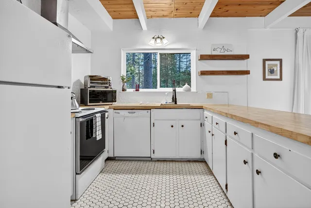 $325,000 | 1462 Pine Drive, Arnold, CA 95223