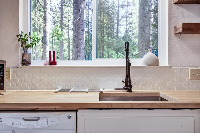 $325,000 | 1462 Pine Drive, Arnold, CA 95223